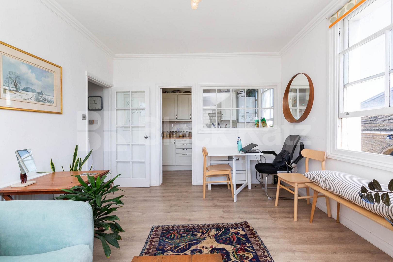 Modern two bed minutes to camden tube and regents park  Delancey Street, Camden